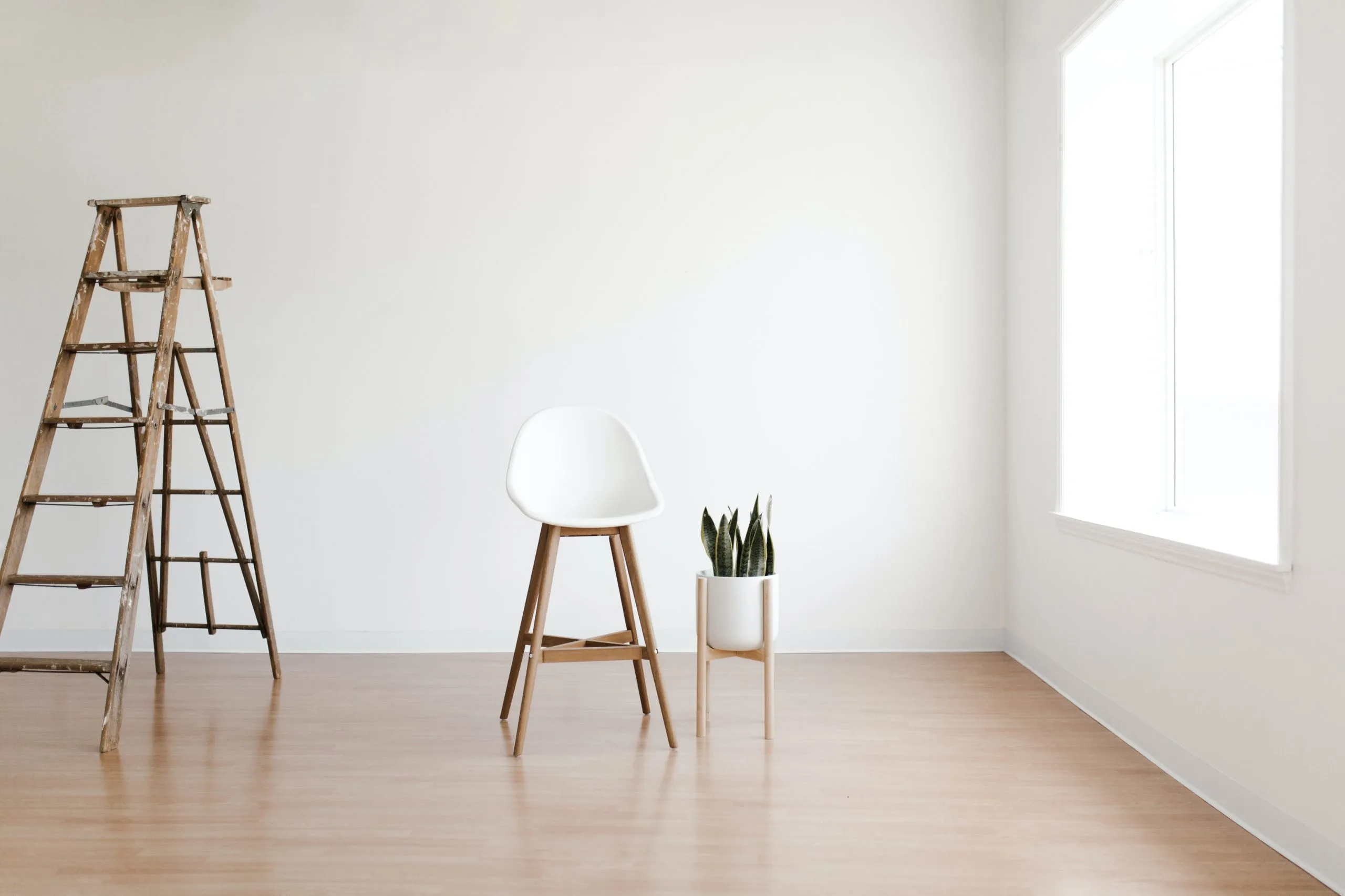 The Benefits of Minimalism: Embracing a Simpler Lifestyle